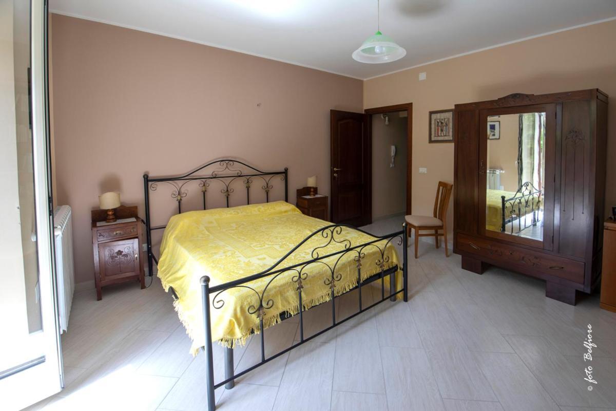 B&B "Nonna Maria"-Montalbano Elicona Buitenkant foto