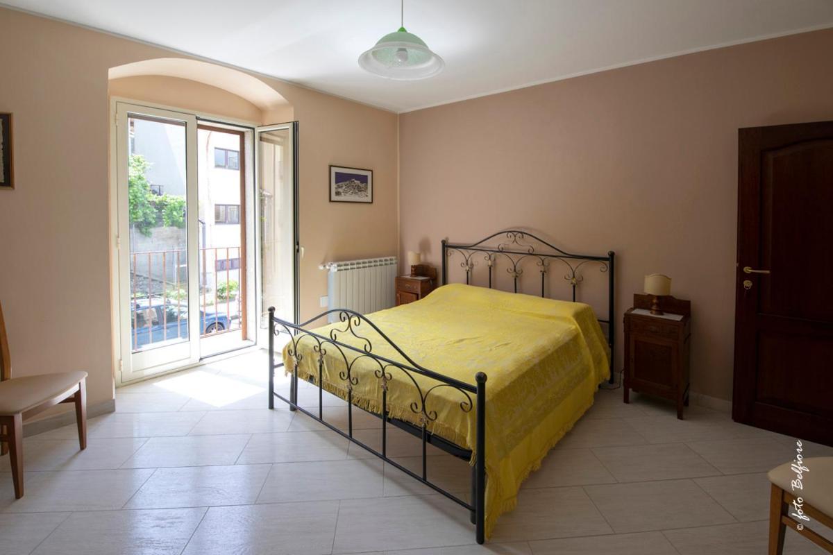 B&B "Nonna Maria"-Montalbano Elicona Buitenkant foto